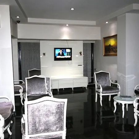 Demasus Отель Деницли