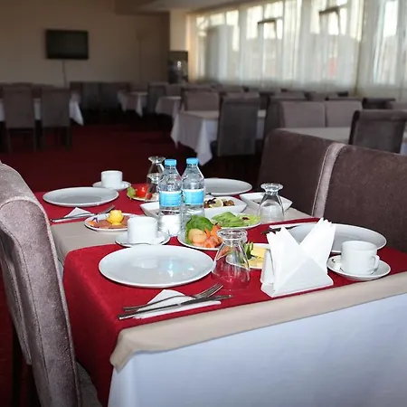 Demasus Hotel 4*